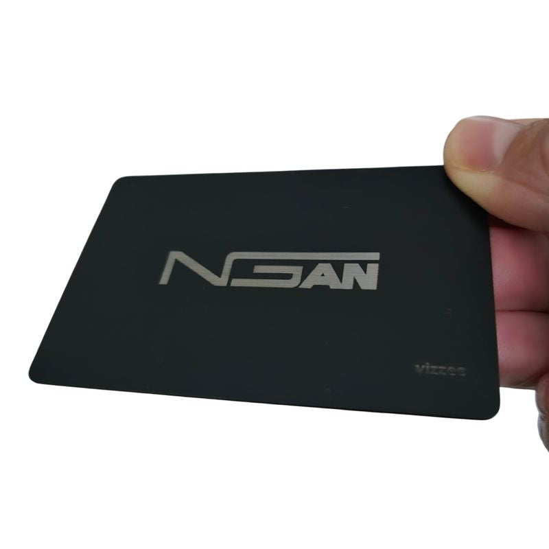 VizzCard - Carte de visite connectée en métal